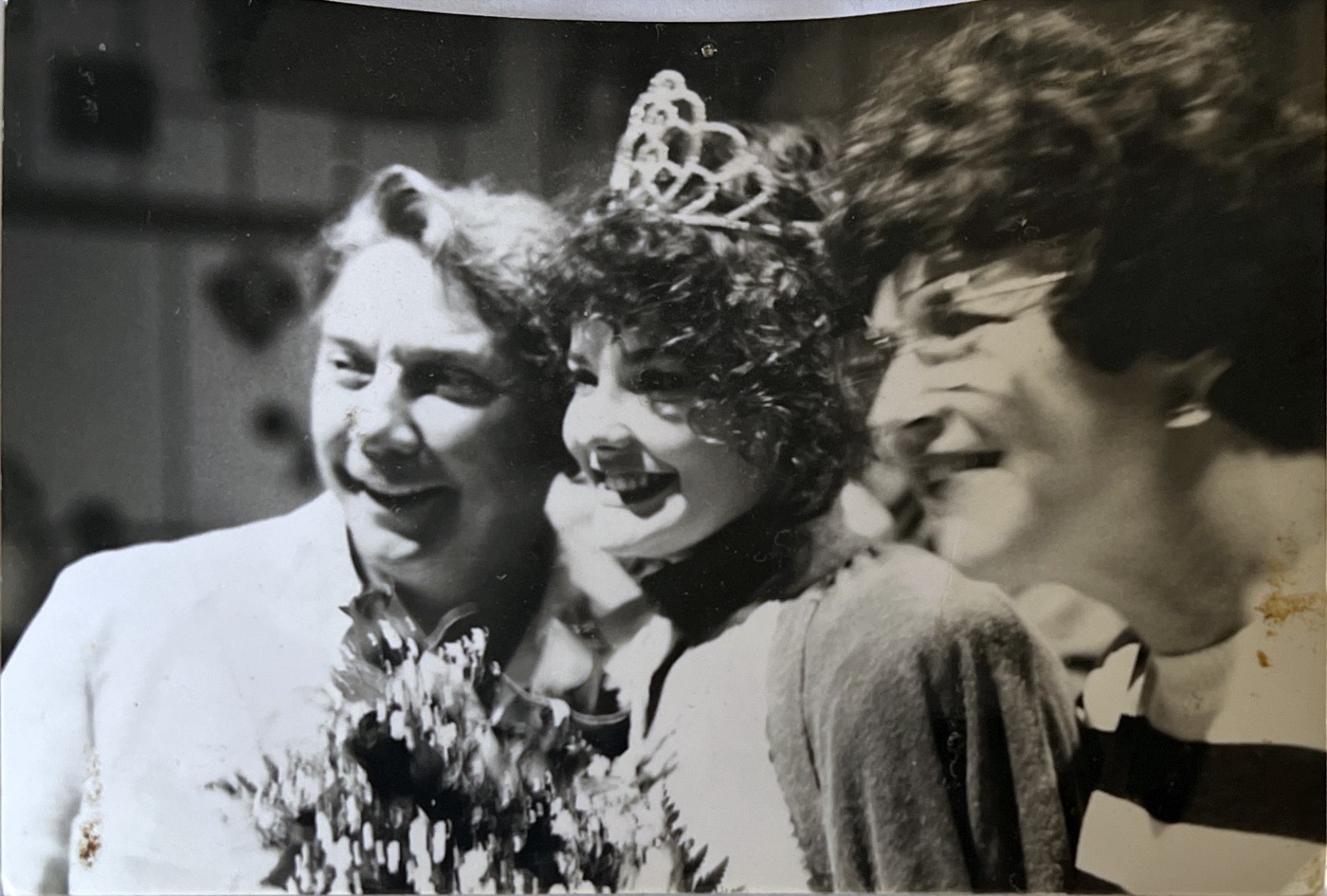Dawn as Miss North Shore in 1989, laughing between her parents